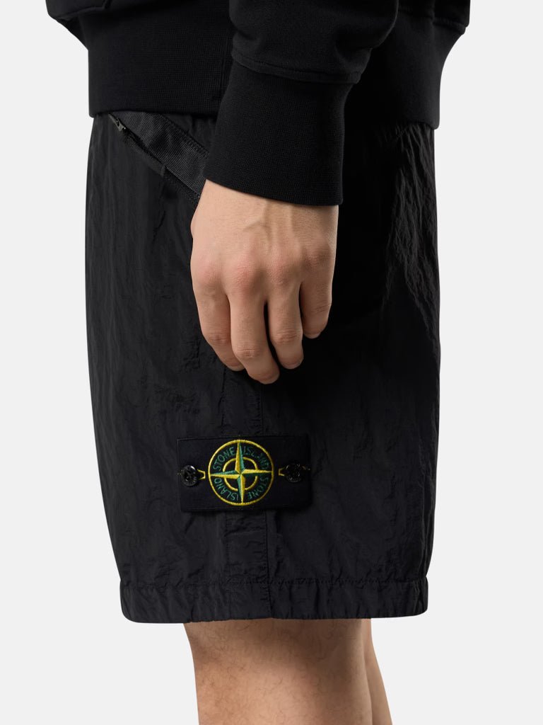 Short Noir · Sentinel